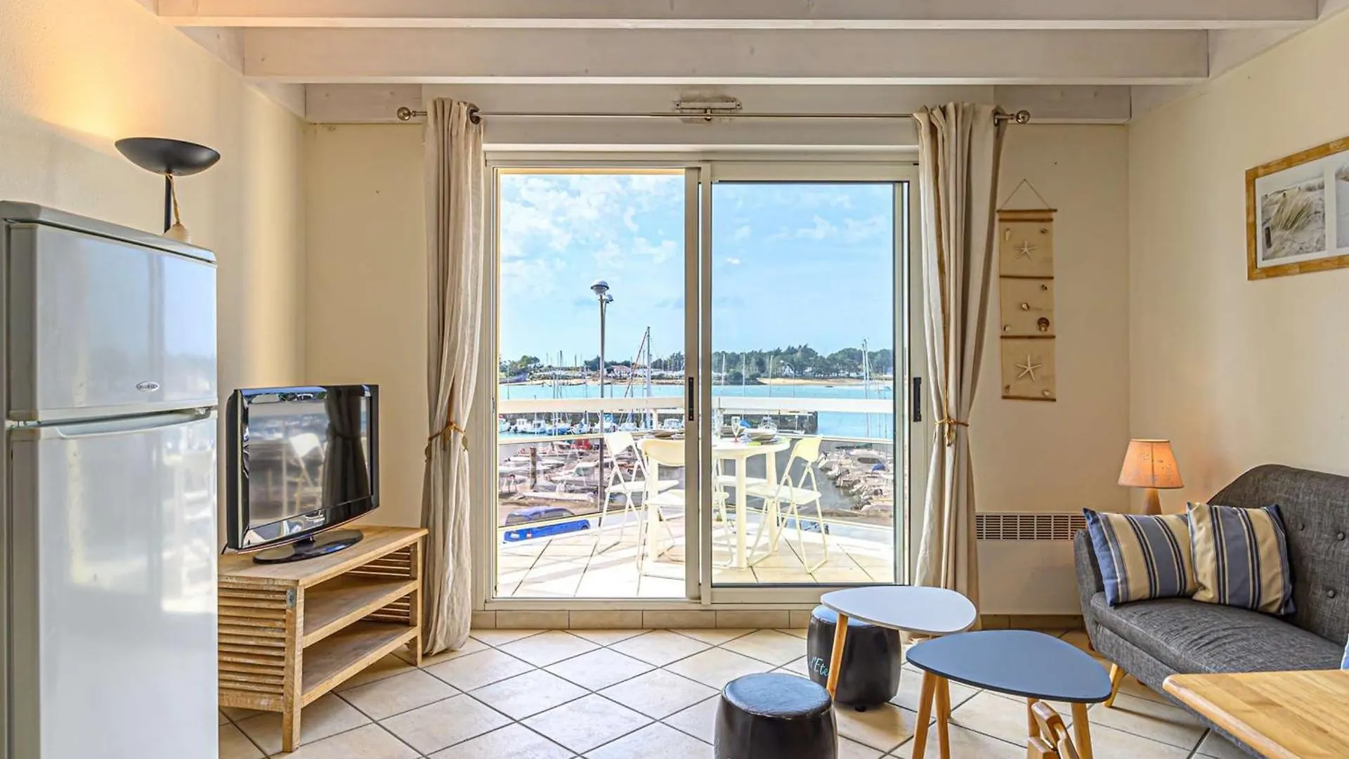 Etel - Duplex 3 Pieces Avec Piscine, Parking Et Balcon A 600M De La Plage - Fr-1-479-176 0*,  Franciaország